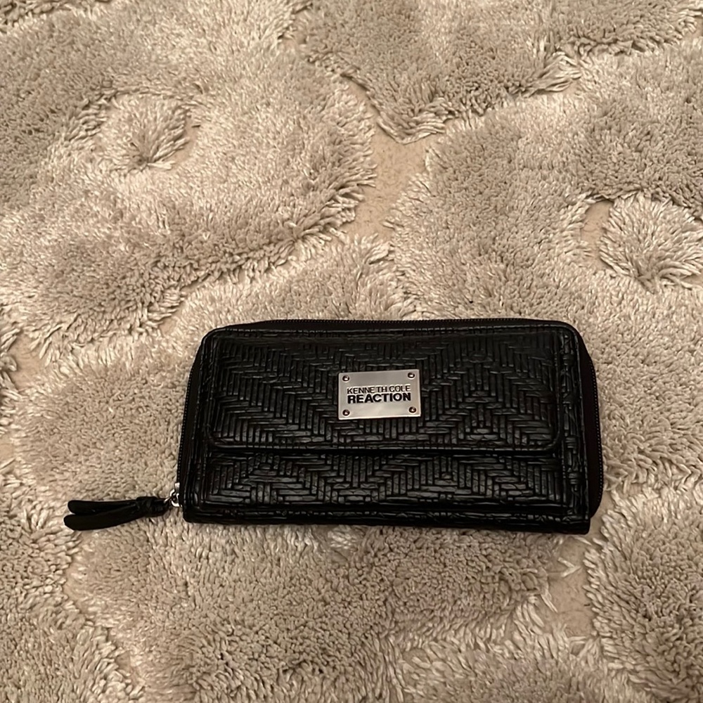 New Kenneth Cole Reaction Wallet